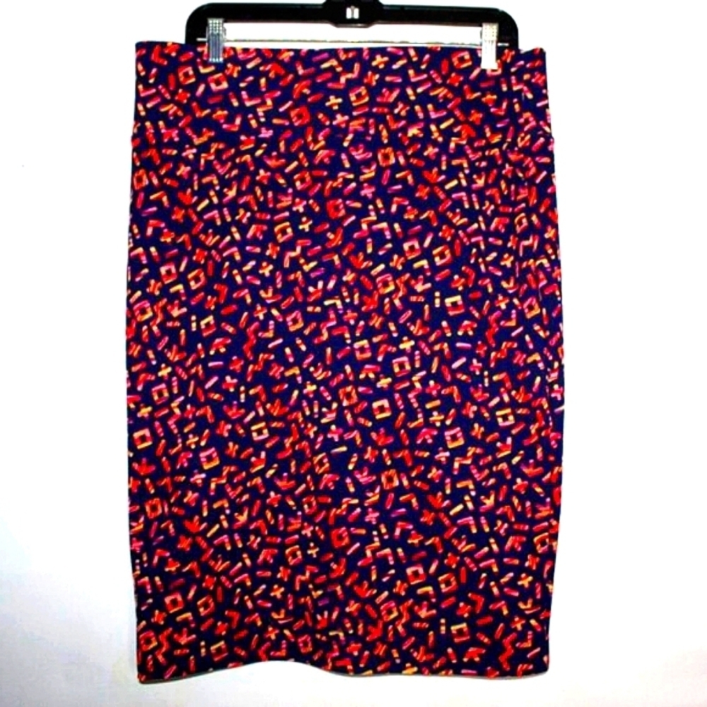 Lularoe XL Pencil Skirt – Bold Retro Print, Stretchy & Flattering, 26” Long